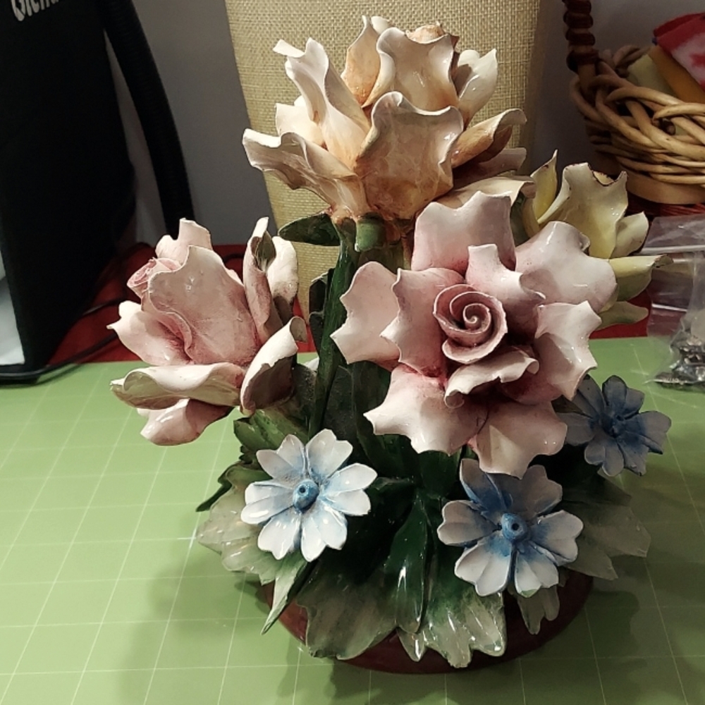 Capodimonte Flowers. Authentic Made in Italy.